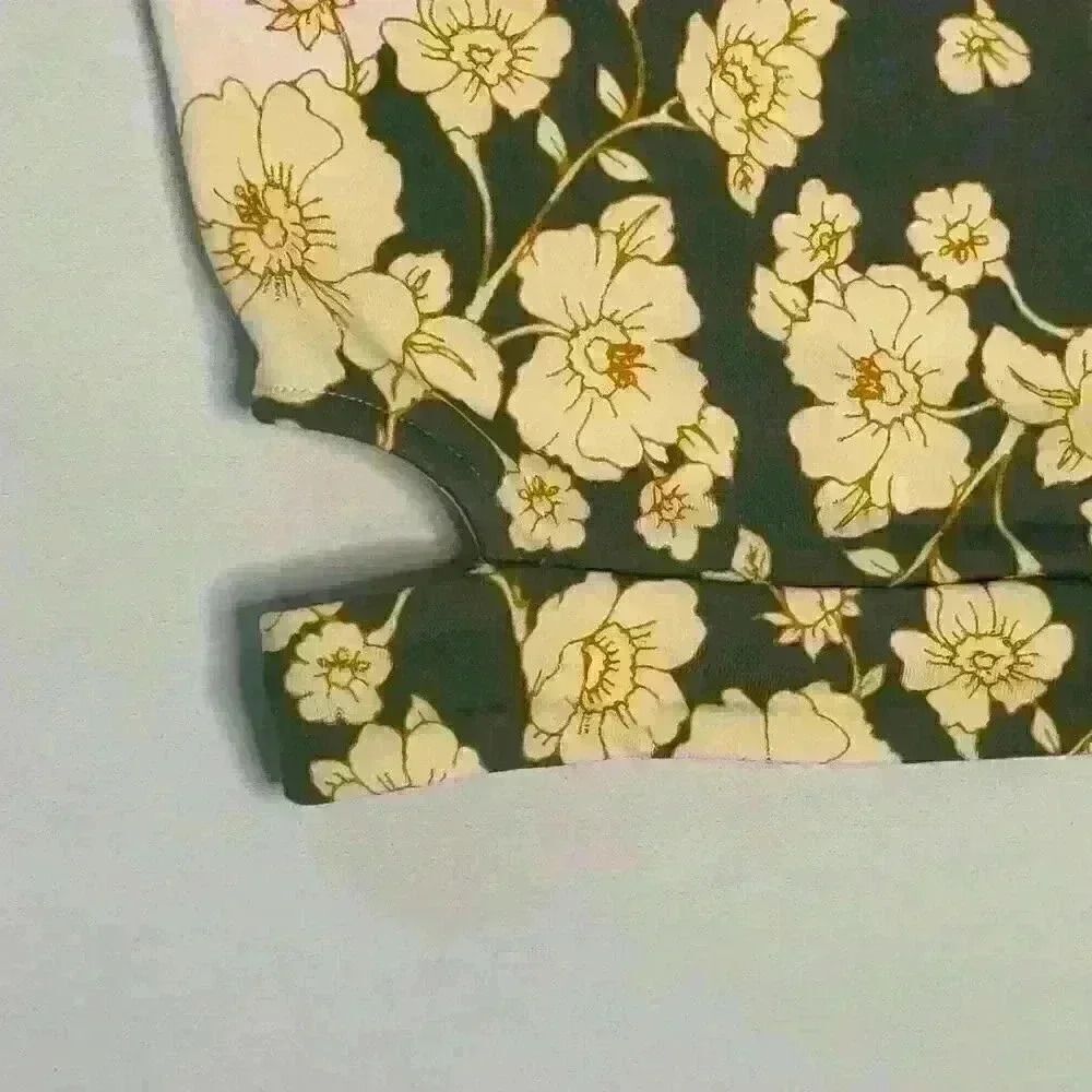Women's Cropped Hawaiian Print Guess Tank Top, “Eco Shayna Cutout Crop Top”, Siz - Picture 5 of 11